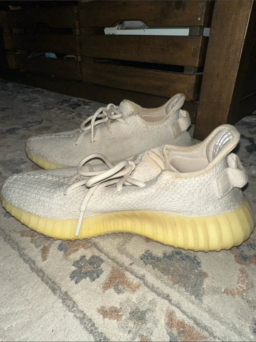 Yeezy Boost 350 v2 Triple White Men’s Sneakers